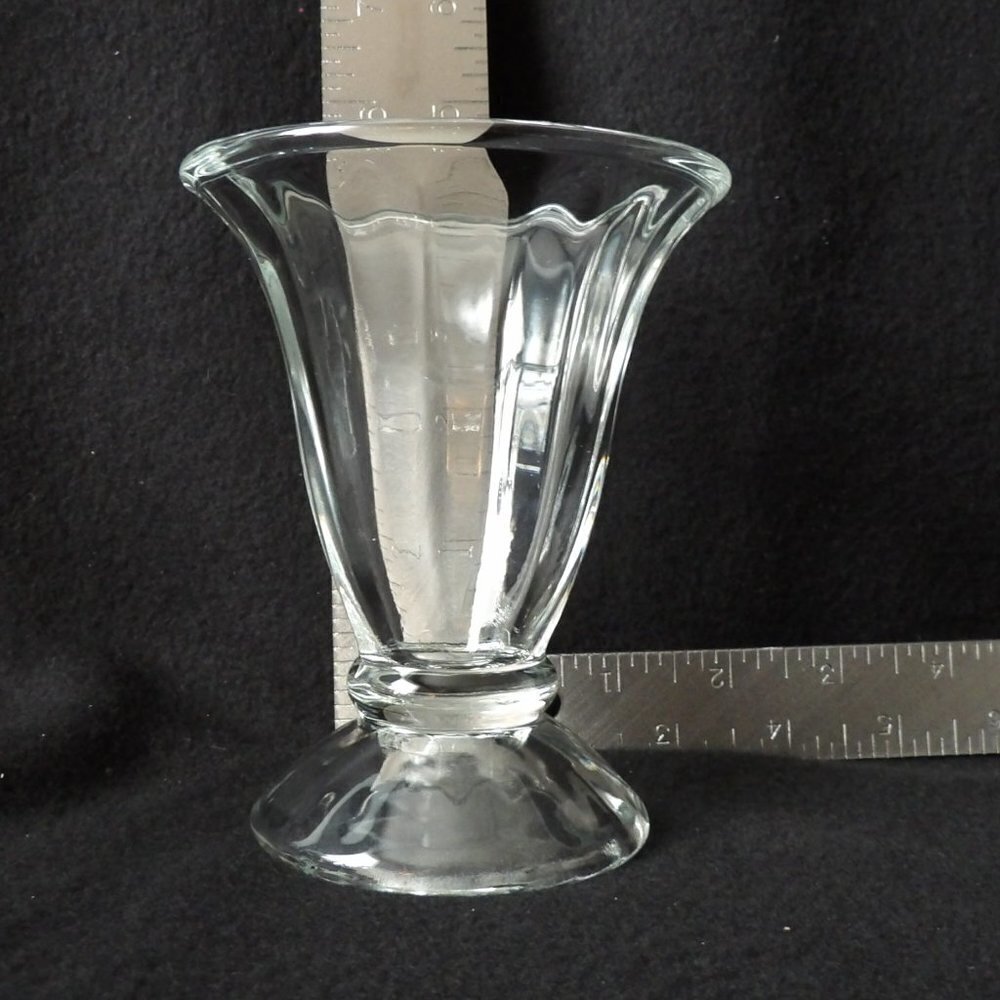 Vintage Libbey Ice Cream Soda Glasses Clear 5 inches Tall (Set of 6) - Picture 2 of 4